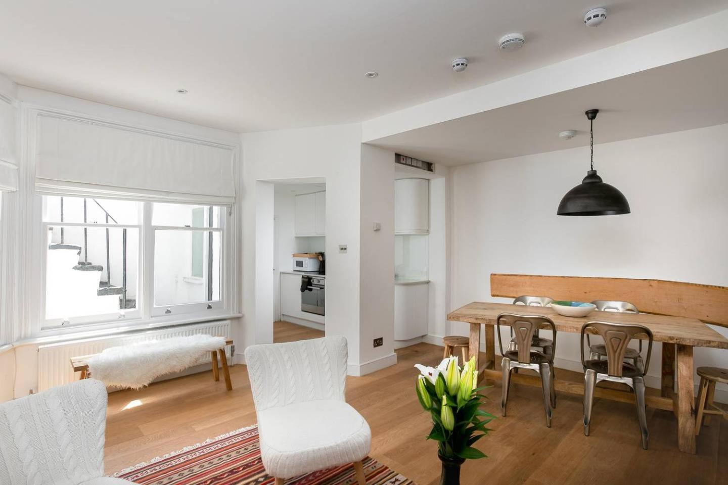 Stylish 2Br Home In West Kensington , 4 Guests London Exterior photo